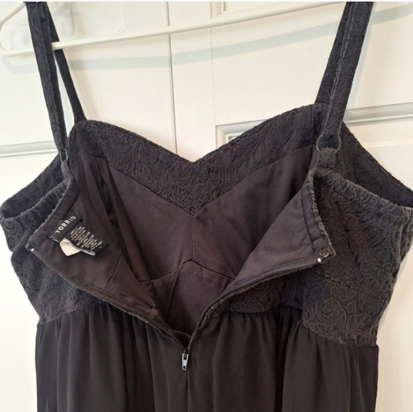 Torrid lace babydoll cami peplum top - Picture 7 of 9